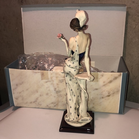 Giuseppe Armani Camille Figurine - Picture 3 of 5